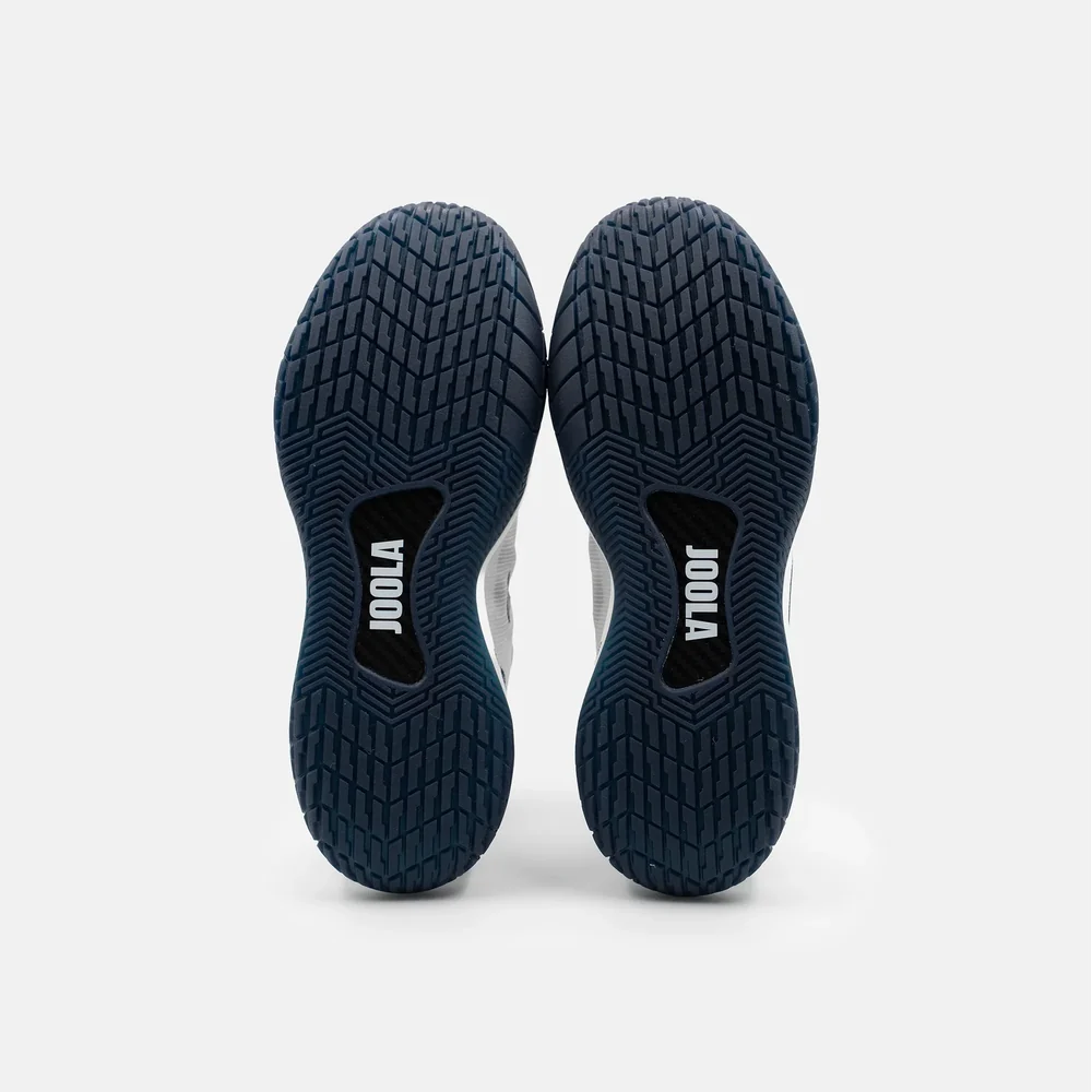 Mặt đế đôi giày JOOLA R4LLy nam White/Midnight Navy, tấm carbon in chữ JOOLA ở giữa