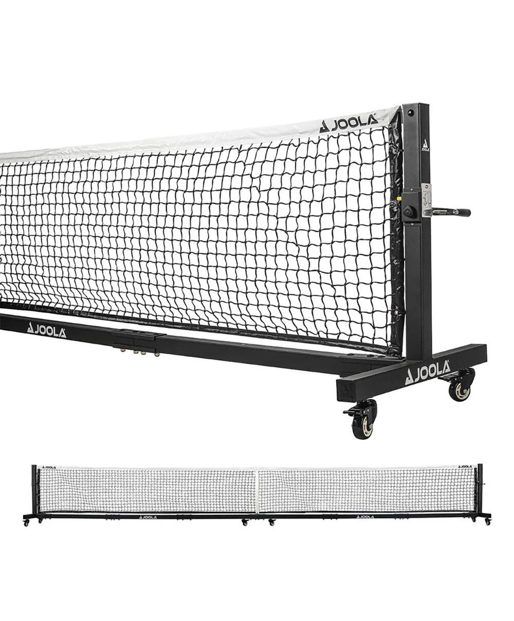 Lưới pickleball JOOLA Pro Net C dài 22 ft với sáu bánh xe di chuyển